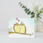 2羽のフクロウが寄り添って ポストカード (スタンド正面)