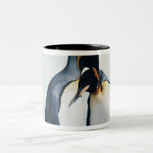 2羽の愛情深いペンギン ツートーンマグカップ (中央)