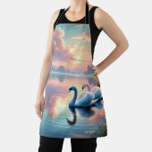 2羽の白鳥が穏やかな湖をすべっていた エプロン (インサイチュ)