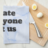 2赤いハート – 私は私は私たちのタイポグラフィ以外の誰もが嫌い キッチンタオル (四つ折り)