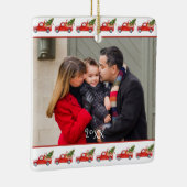 2面カスタムファミリーフォトレッドトラッククリスマス セラミックオーナメント (右)