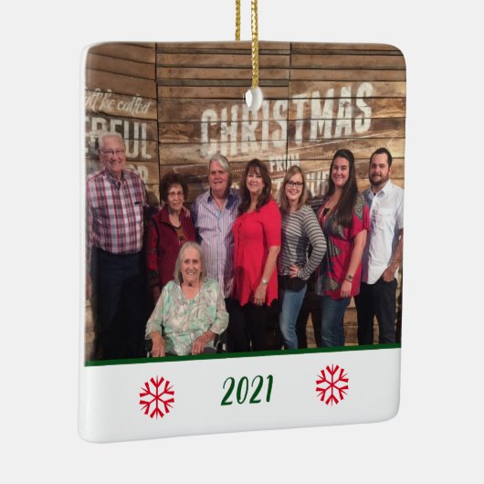 2面カスタム家族の写真スノーフレークのクリスマス セラミックオーナメント (右)