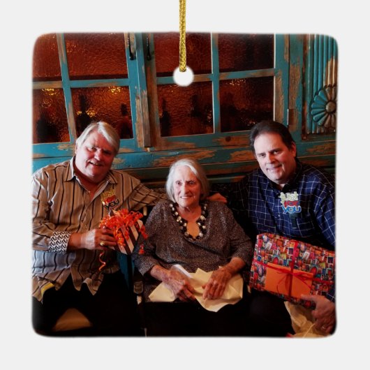 2面カスタム家族の写真ホワイトスクリプトクリスマス セラミックオーナメント (裏面)