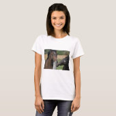 2頭の馬がフェンスの柱を噛む Tシャツ (正面フル)