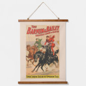 2頭の馬にまたがった男たちとサーカスのレース。 吊り下げ型タペストリー (正面)