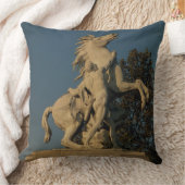 2頭の「泥灰質の馬」のoriginallの1つのレプリカ クッション (ブランケット)