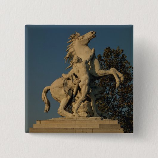 2頭の「泥灰質の馬」のoriginallの1つのレプリカ 缶バッジ (正面)