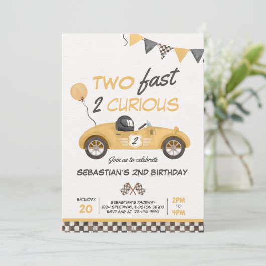 2高速イエローレースカー2nd誕生日パーティー 招待状 (スタンド正面)