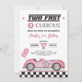 2高速2好奇心ピンクヴィンテージカーガール誕生日 招待状 (正面)