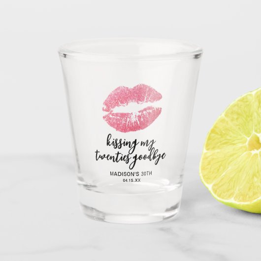20キスをする代30歳の誕生日 ショットグラス (正面)