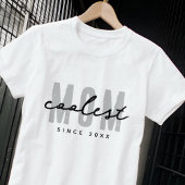 20クールXX年からのマモダンムシンプル名門私立校風の Tシャツ