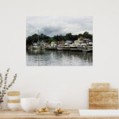 20ドル以下で開始 – 曇りの日にボートEssex CT ポスター (キッチン)