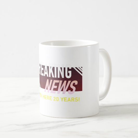 20周年記念20年キャリアマイルストーンEm コーヒーマグカップ (正面右)