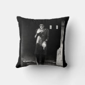 20年代の恐怖"Nosferatu " クッション (裏面)