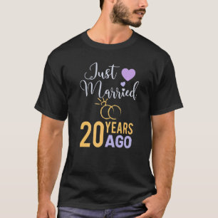 20年結婚したたった今結婚しました恋愛結婚 Tシャツ