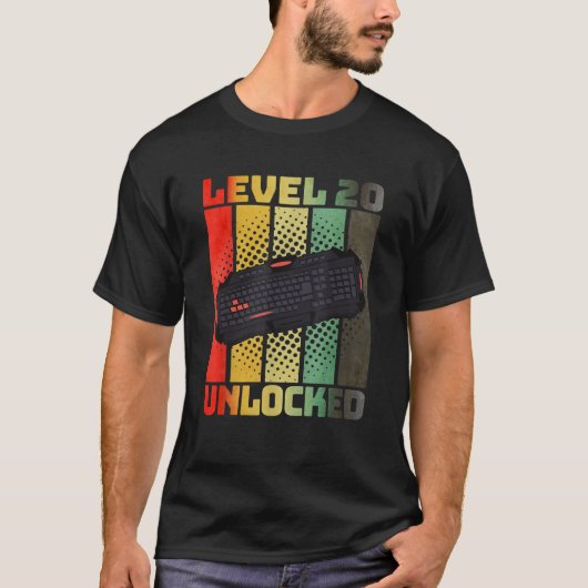20誕生日現在20歳レベル20ロック解除 Tシャツ (正面)