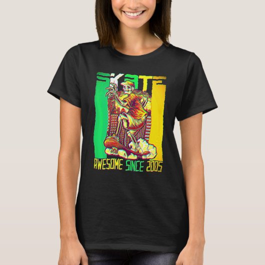 200年生まれのスケーターのための17歳の誕生日おめでとう Tシャツ (正面)