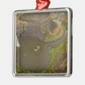 200足ハイパルース滝州パークイン メタルオーナメント (左)