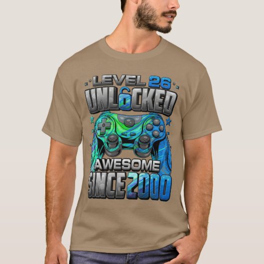 2000年からすごい レベル26アンロック 26歳の誕生日 Tシャツ (正面)