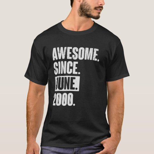 2000年6月以来22歳素晴らし22誕生日 Tシャツ (正面)