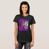 2002年生まれの16歳の女の子のための16歳の誕生日 Tシャツ (正面フル)