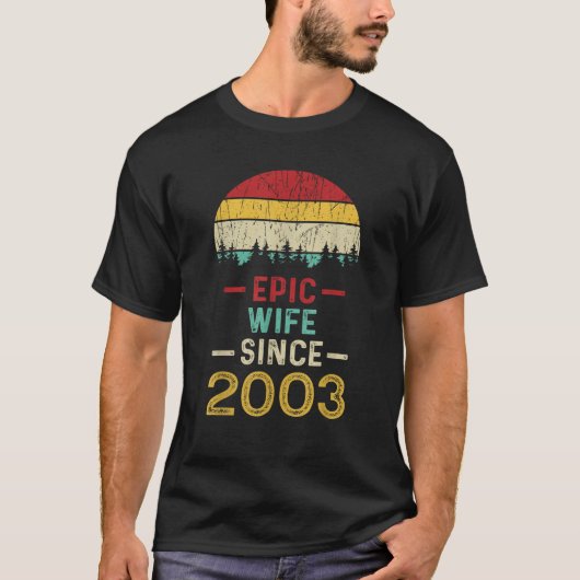 2003年からエピック妻20年目のアニ結婚ーさん Tシャツ (正面)