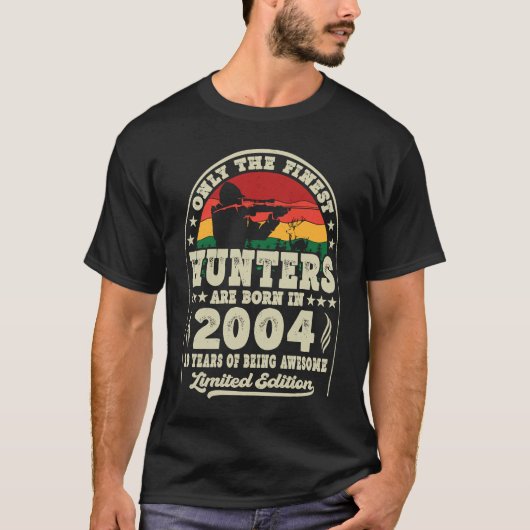 2004素晴らし年の鹿の狩り19位に生まれハンターがいる Tシャツ (正面)