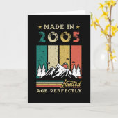 2005生まれ年誕生日 カード (黄色い花)