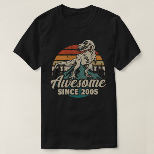 2005素晴らし年以来、レトロ恐竜17誕生日  Tシャツ