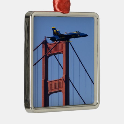 2006の艦隊週3の間のブルーエンジェルの低空飛行 メタルオーナメント (右)