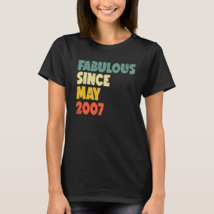2007年5月以来の素晴らしい男の子の男の女の子の誕生日 Tシャツ