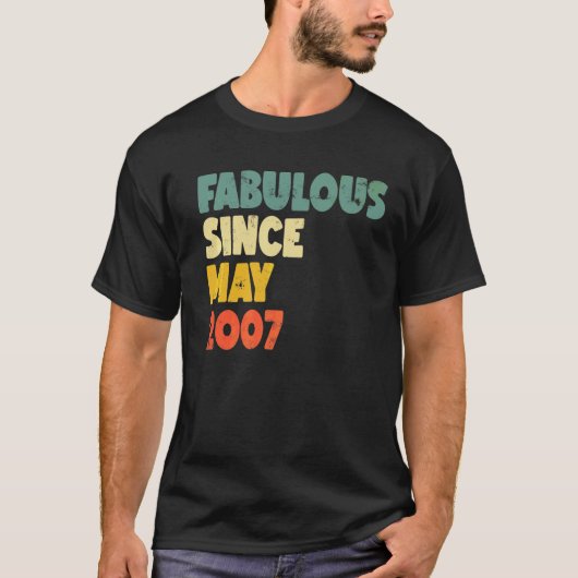 2007年5月以来の素晴らしい男の子の男の女の子の誕生日 Tシャツ (正面)