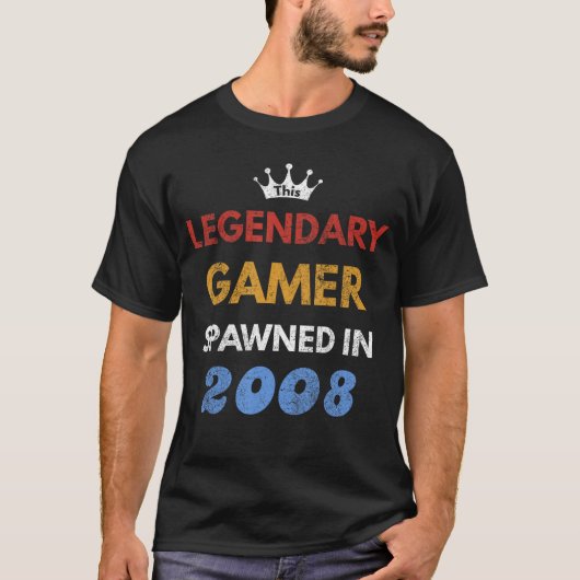2008年生まれのゲーマーへ10歳の誕生日プレゼント Tシャツ (正面)