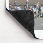 2009台のバイクの競争カリフォルニア マウスパッド (コーナー)