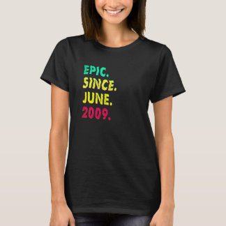 2009年6月以来エピックな13歳 13歳の誕生日 ヴィ Tシャツ