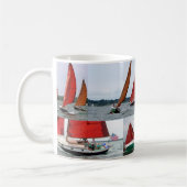 2010の石造りの馬の建築者のコップ、競争委員会 コーヒーマグカップ (左)