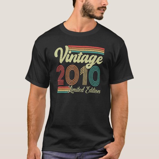 2010年13日13歳のヴィンテージ2010シ生まれャツ Tシャツ (正面)