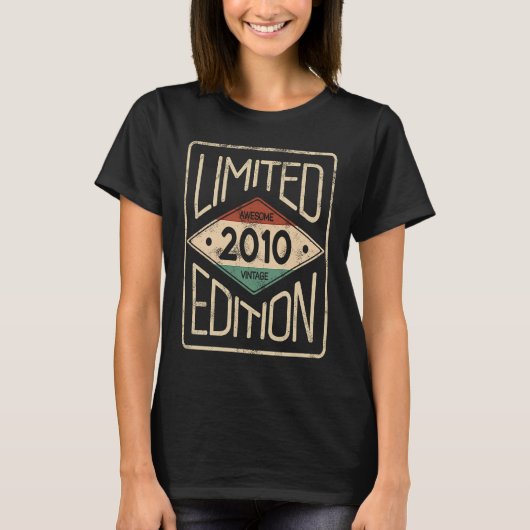 2010素晴らしヴィンテージ少年または少女誕生日 Tシャツ (正面)