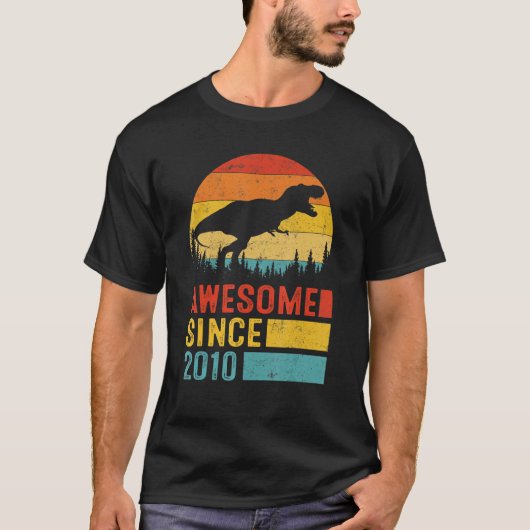 2010素晴らし年以来12誕生日SaurusレックスDinosa Tシャツ (正面)