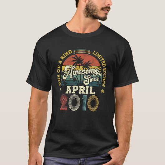 2010素晴らし年4月ヴィンテージ12番目の誕生日のGIF Tシャツ (正面)