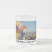 2011年のコロラド州の気球のフェスティバル フロストグラスマグカップ (中央)