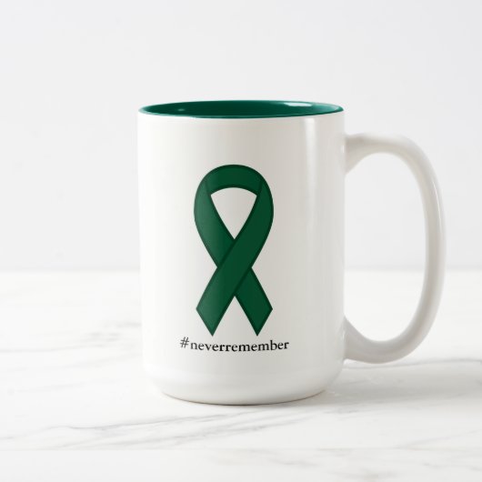 2011年のボーリング・グリーンの大虐殺のマグ ツートーンマグカップ (右)