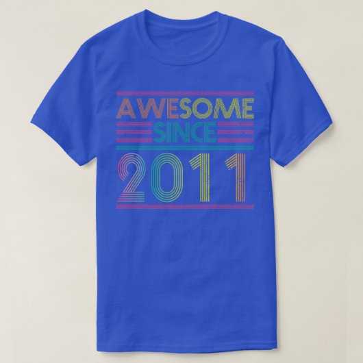 2011素晴らし年の2011おもしろい誕生日以カラフル来 Tシャツ (デザイン正面)