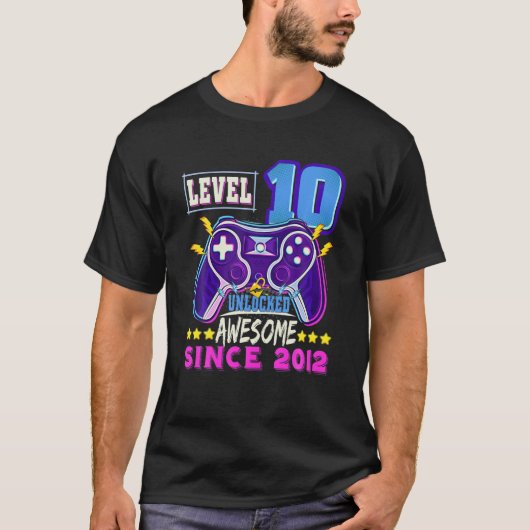 2012年の誕生以来のレベ素晴らしル10のアンロックされたゲーム Tシャツ (正面)