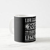 2012年生まれのヴィンテージ伝説 バースデーギフト コーヒーマグカップ (正面左)