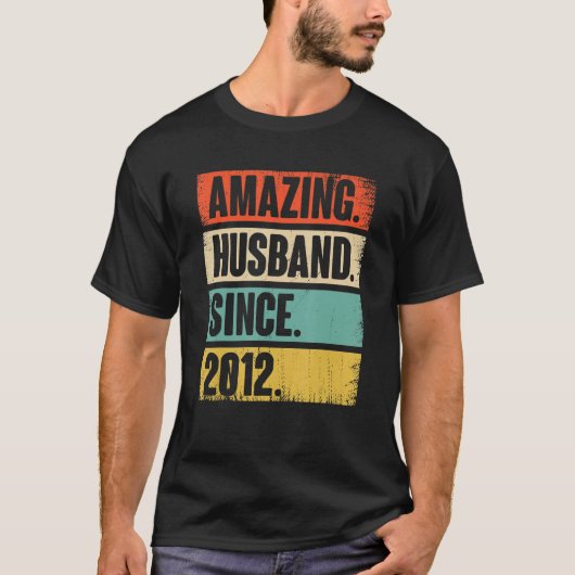 2012年10周年を迎え結婚た驚くべき夫 Tシャツ (正面)