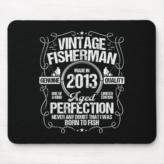 2013年魚釣り誕生日2013年生まれ マウスパッド (正面)