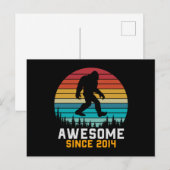 2014年から最高にクール | ビッグフット レトロ 誕生日 ポストカード (正面/裏面)