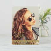 2015年卒業のブラックと金ゴールドのシェブロンのクラス 招待状 (スタンド正面)