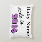 2016年パーソナライズされたに紫色で作られたベビー アクセントクッション (裏面(縦))